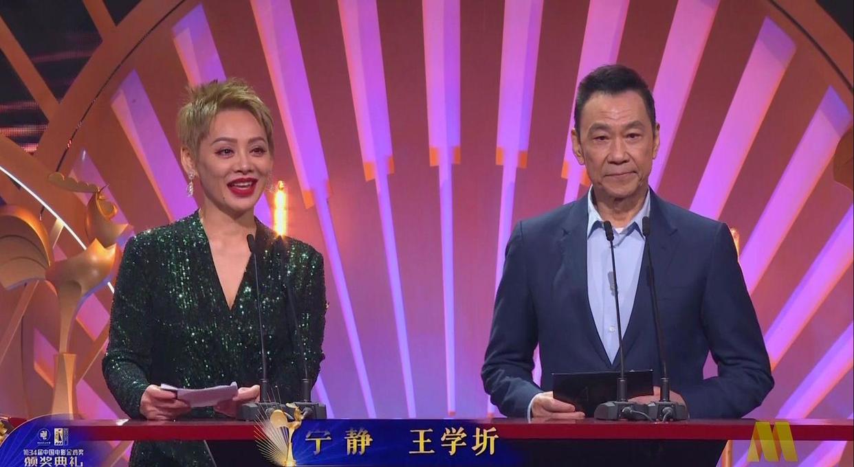王学圻近况曝光，才明白为何对簿公堂，也要和结婚40年的发妻离婚