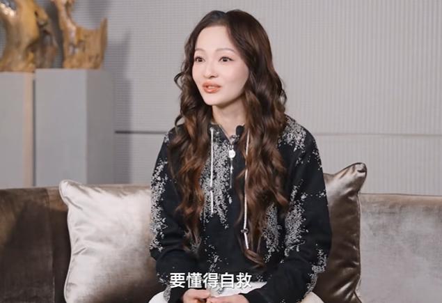 张韶涵的央媒专访“火了”，释放3大信号，给所有港台明星提了醒