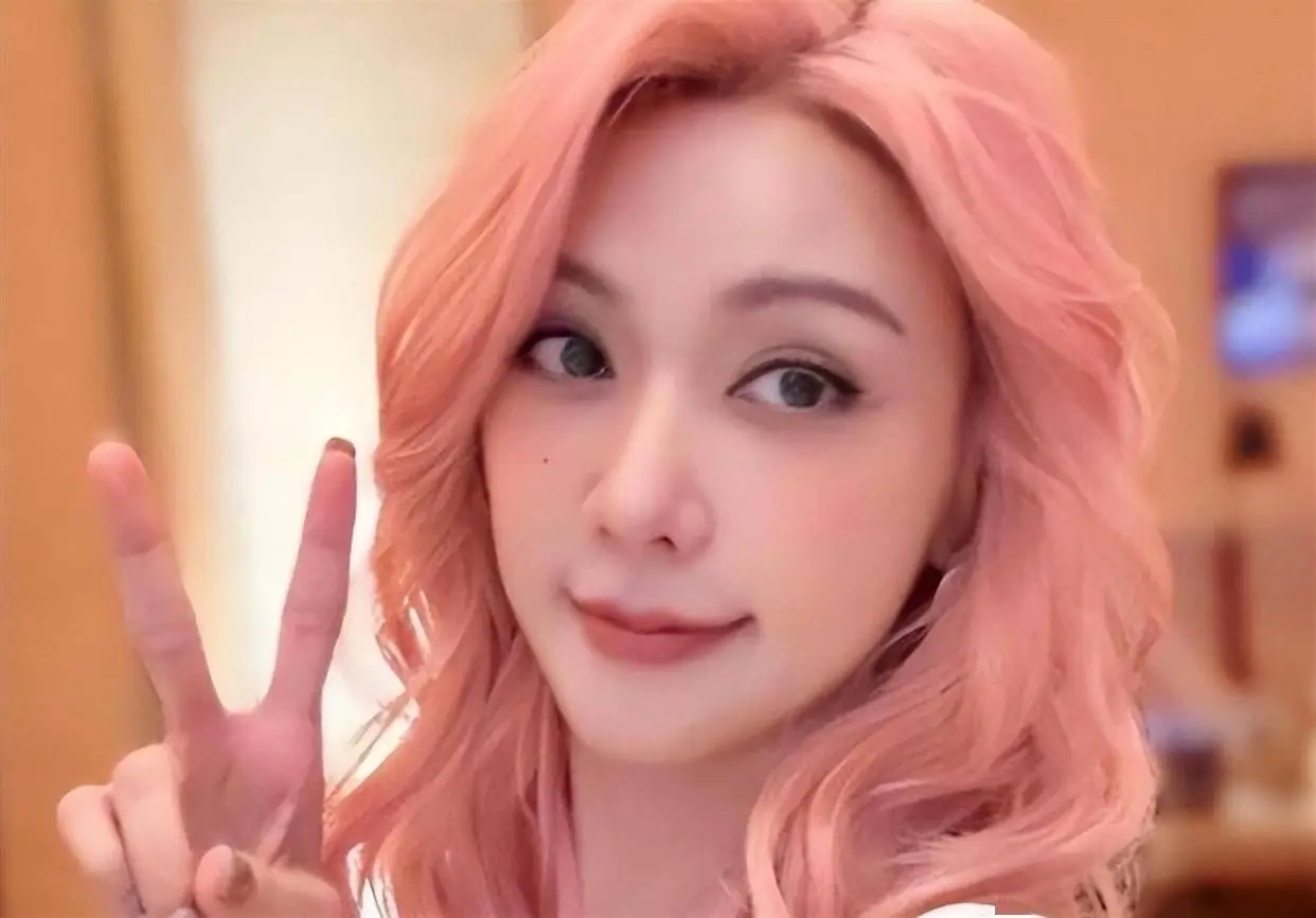 香港\最后玉女\薛凯琪：抑郁险些消失，44岁两登央视春晚