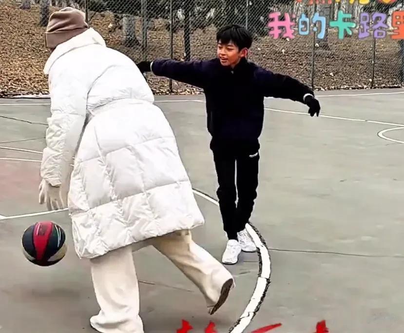 大S离世一周年将至，子女首次回京过年，11岁小玥儿身高近一米七