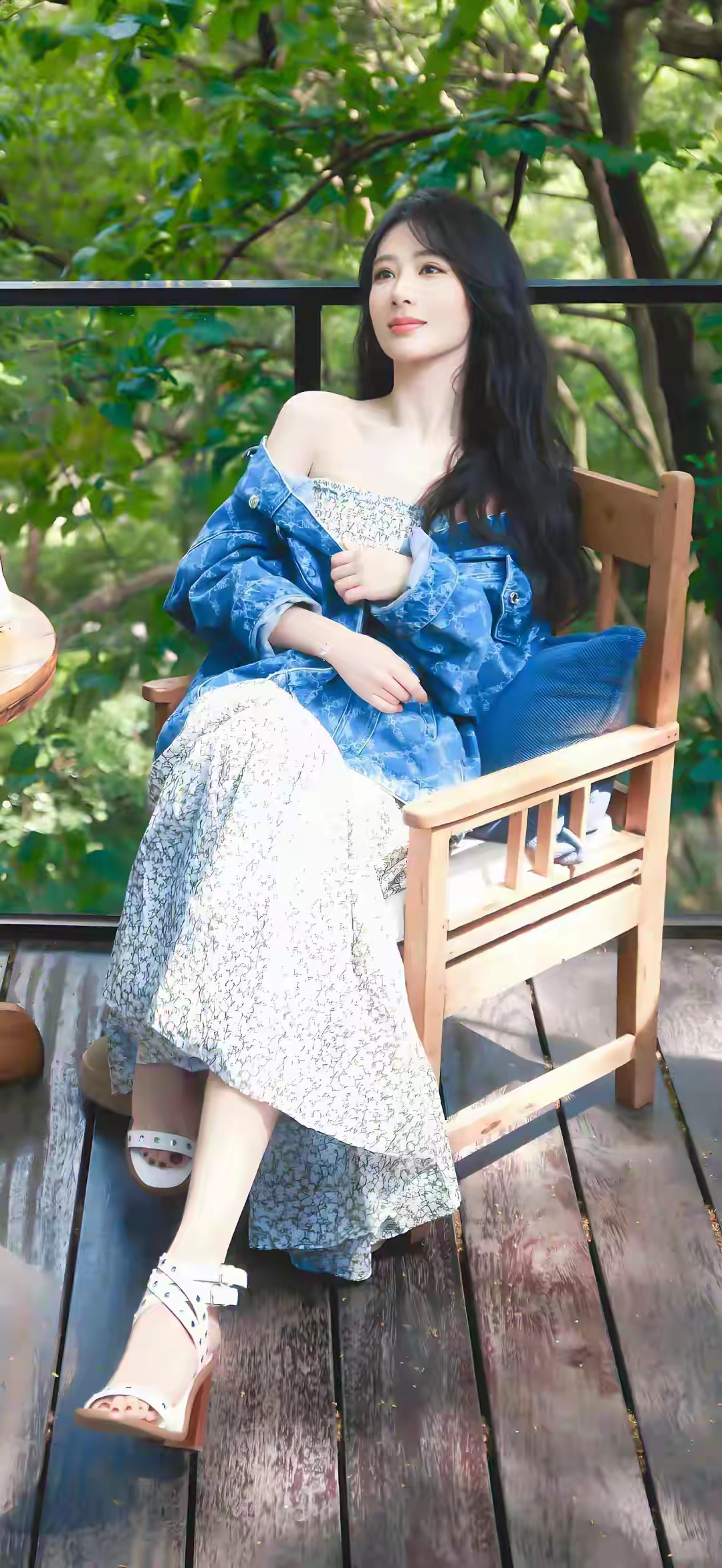 杨紫 优美的曲线