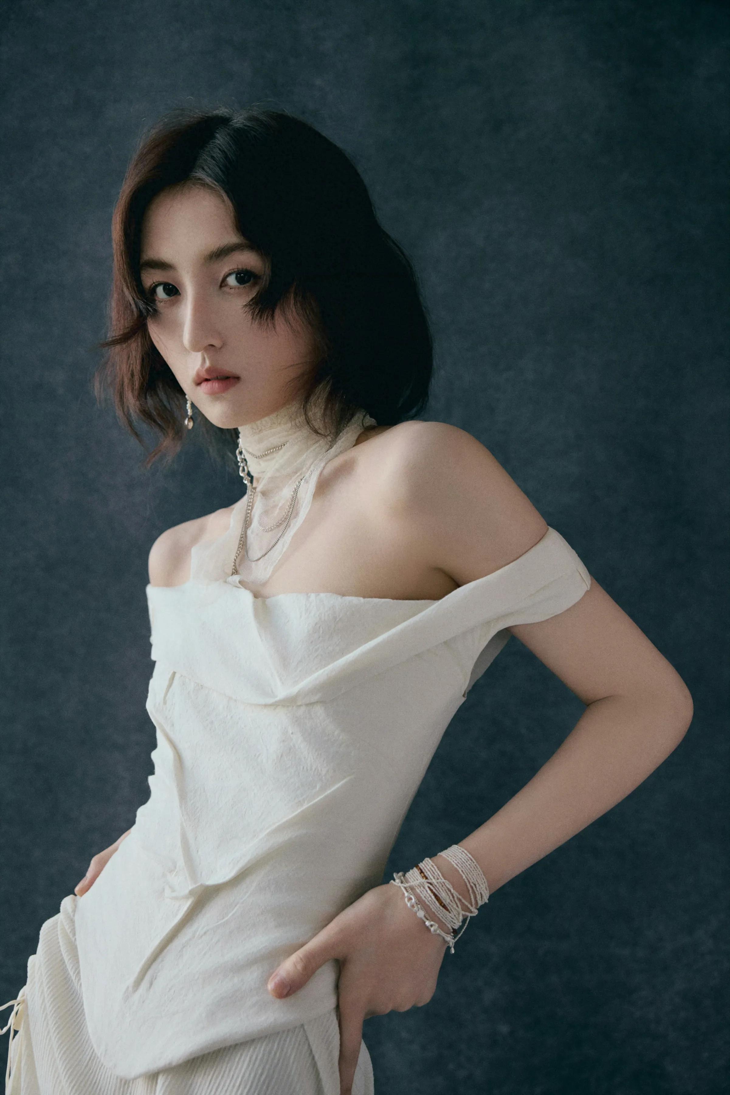 张子枫,一袭白裙让人眼前一亮!