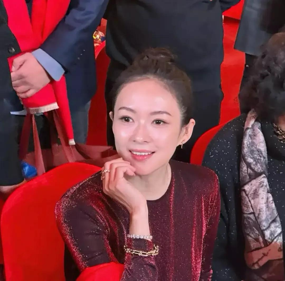 周迅没有说错，从发胖的章子怡身上：看到了娱乐圈的“残酷真相”