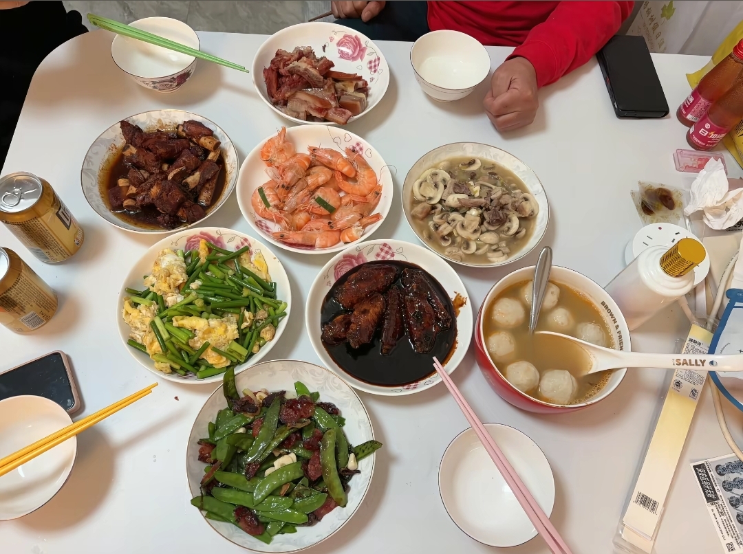 “苗连”周惠林春节过59岁生日,岳父母出镜和他同龄,女儿才半岁