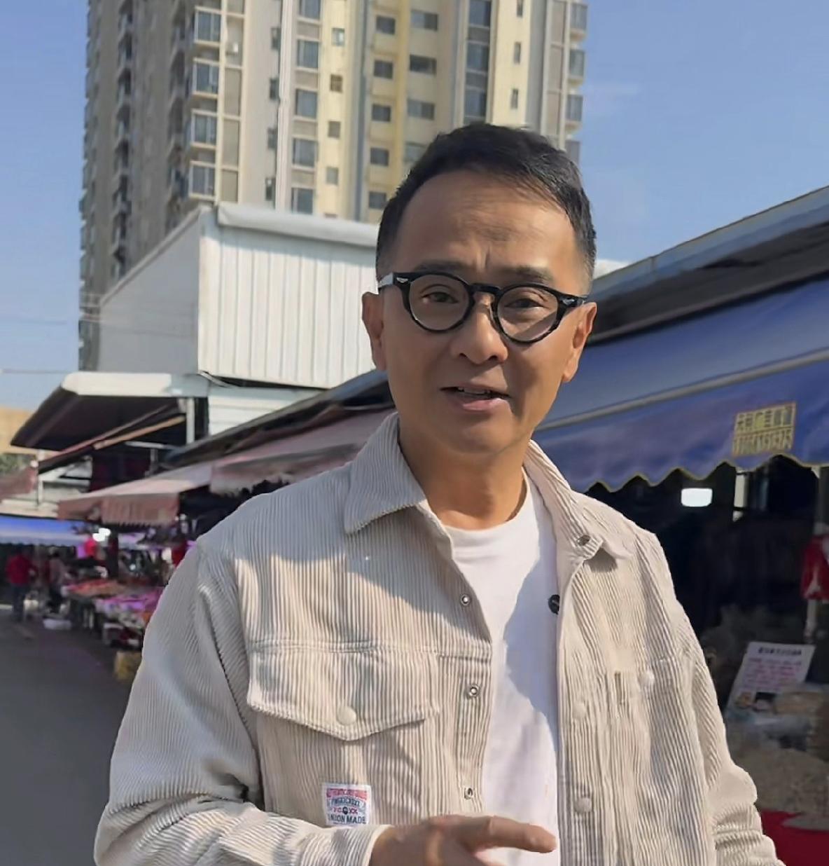 61岁香港绿叶与TVB续约