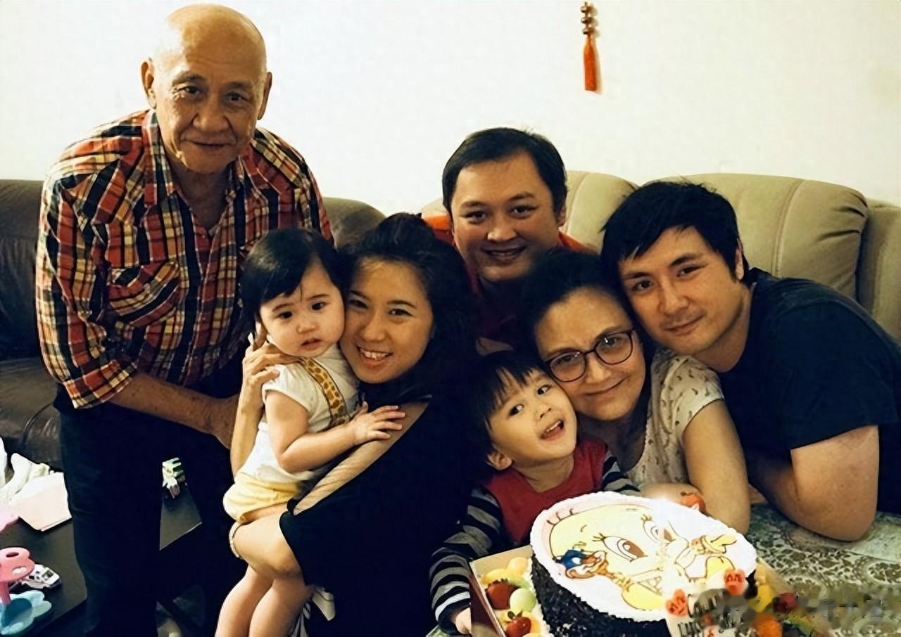 豪门兄弟彻底撕破脸 鼎爷家族争产疑云曝光 千万祖屋之争 封锁消息