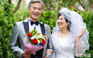 金婚，老伴说他有个私生女 47 岁了，我掏出一盘录像带，他竟然感动哭了