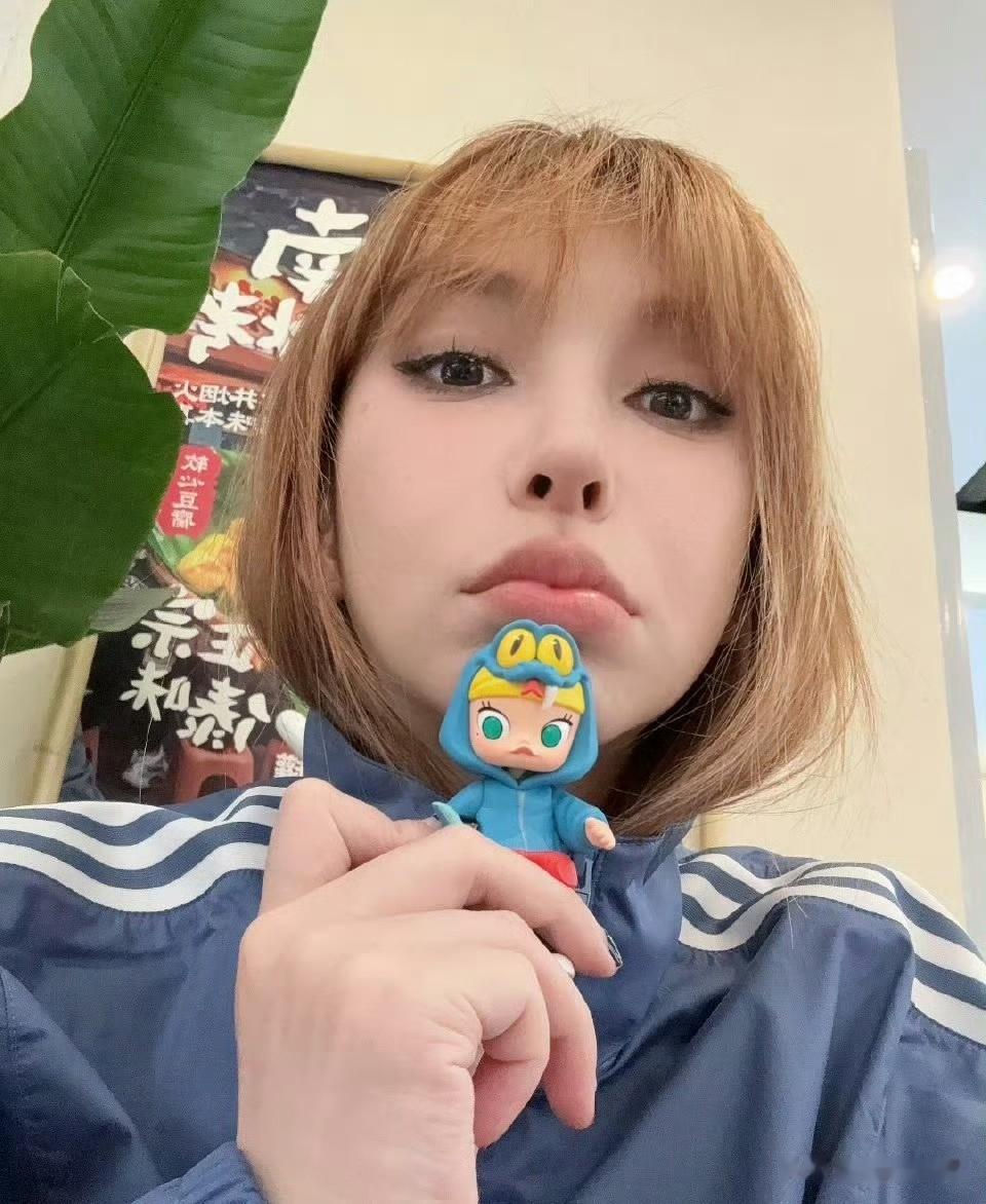 李雨桐突然喊话薛之谦要把他的丑恶嘴脸公布于众