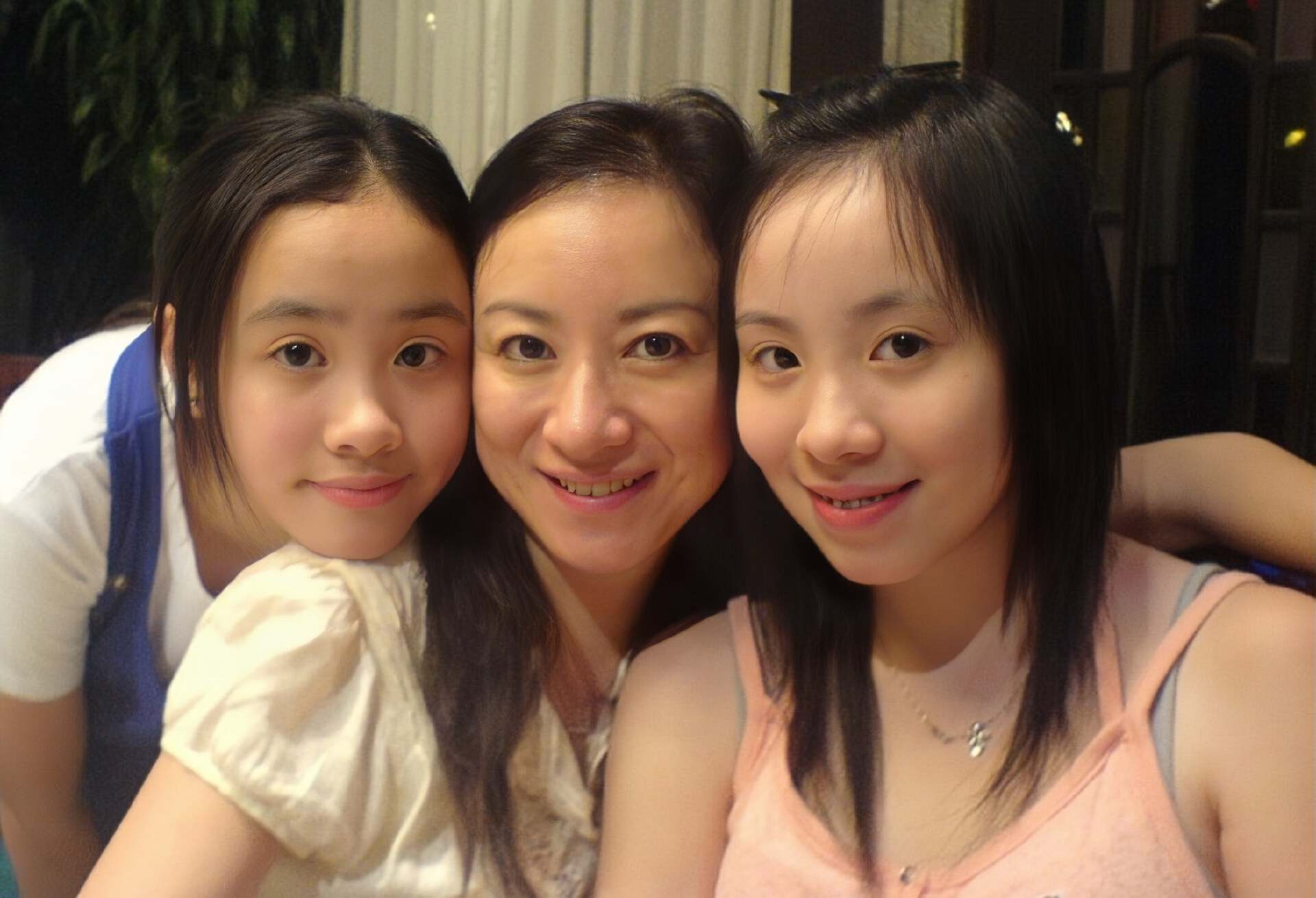 恭喜！香港知名女星卖曲奇年销售额过亿，离婚后直接净身出户