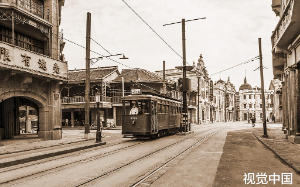 我收到了和我妈的周岁合影，但她在我满月那天就去世了……