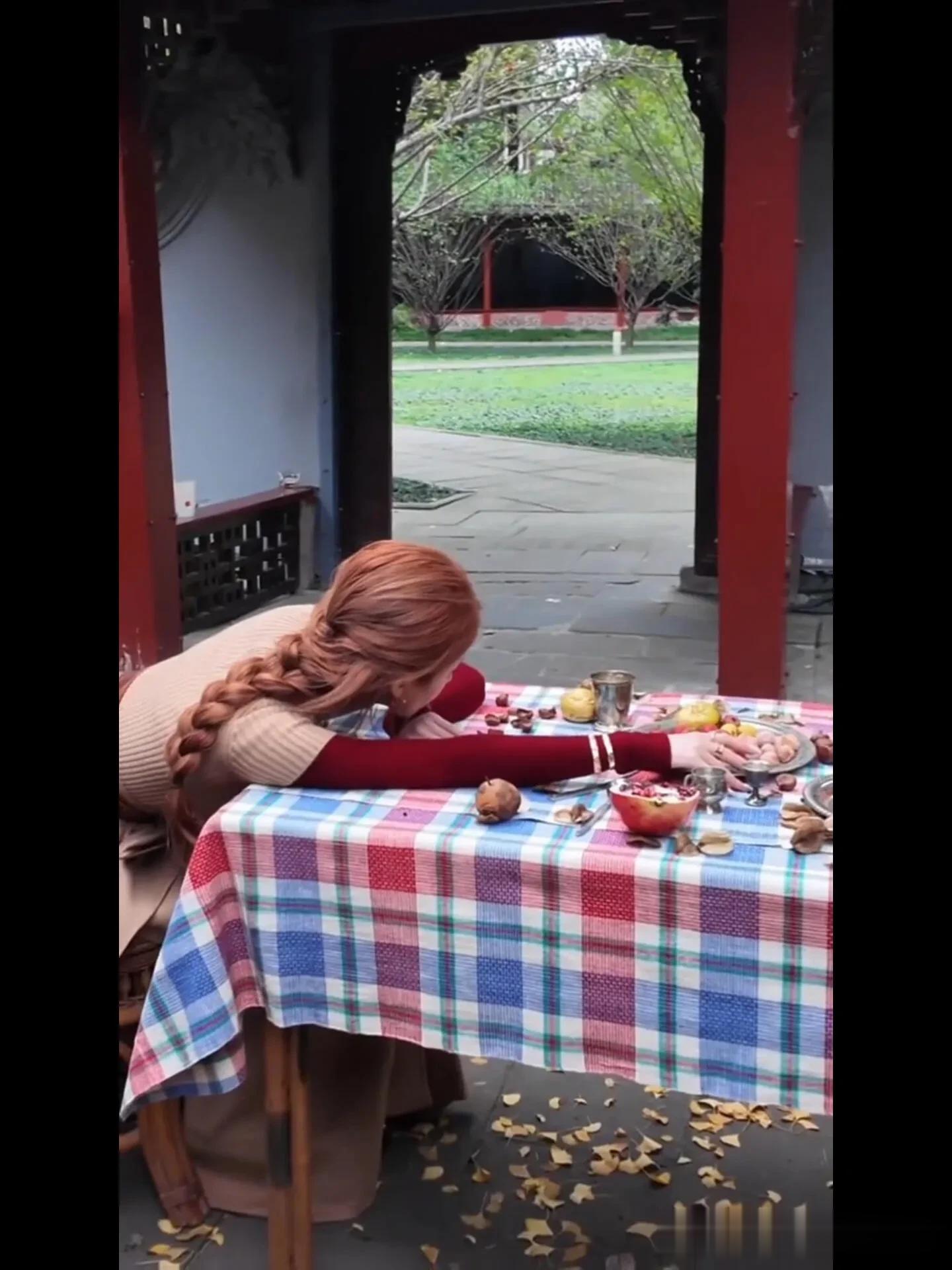 赵露思上城士电影氛围感穿搭——贰之型