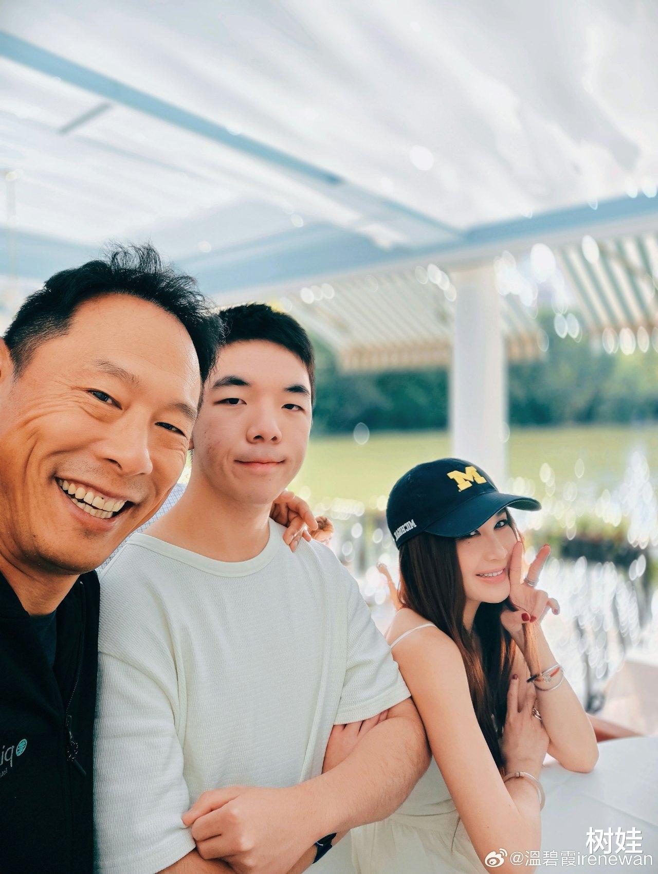 温碧霞携养子与娘家人聚会，仨姐姐罕露脸，姐妹相差十多岁不大像