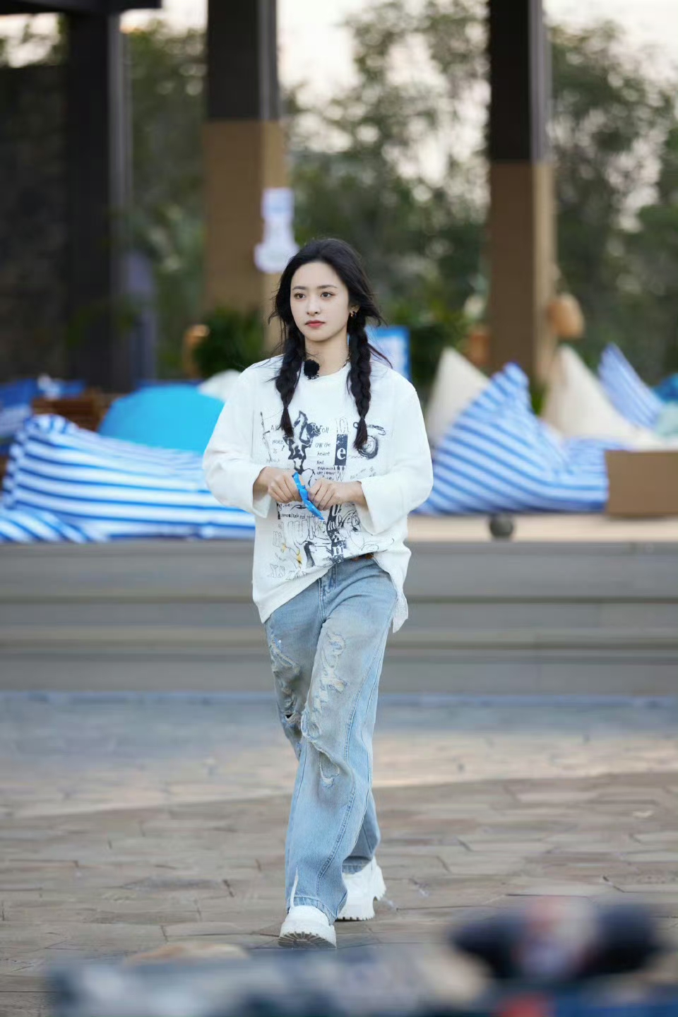 沈月 她有一股让人不自觉想要亲近的魔力