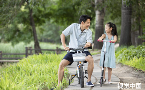 前妻带着前世仇恨抢夺女儿抚养权，我同意后她却悔疯了
