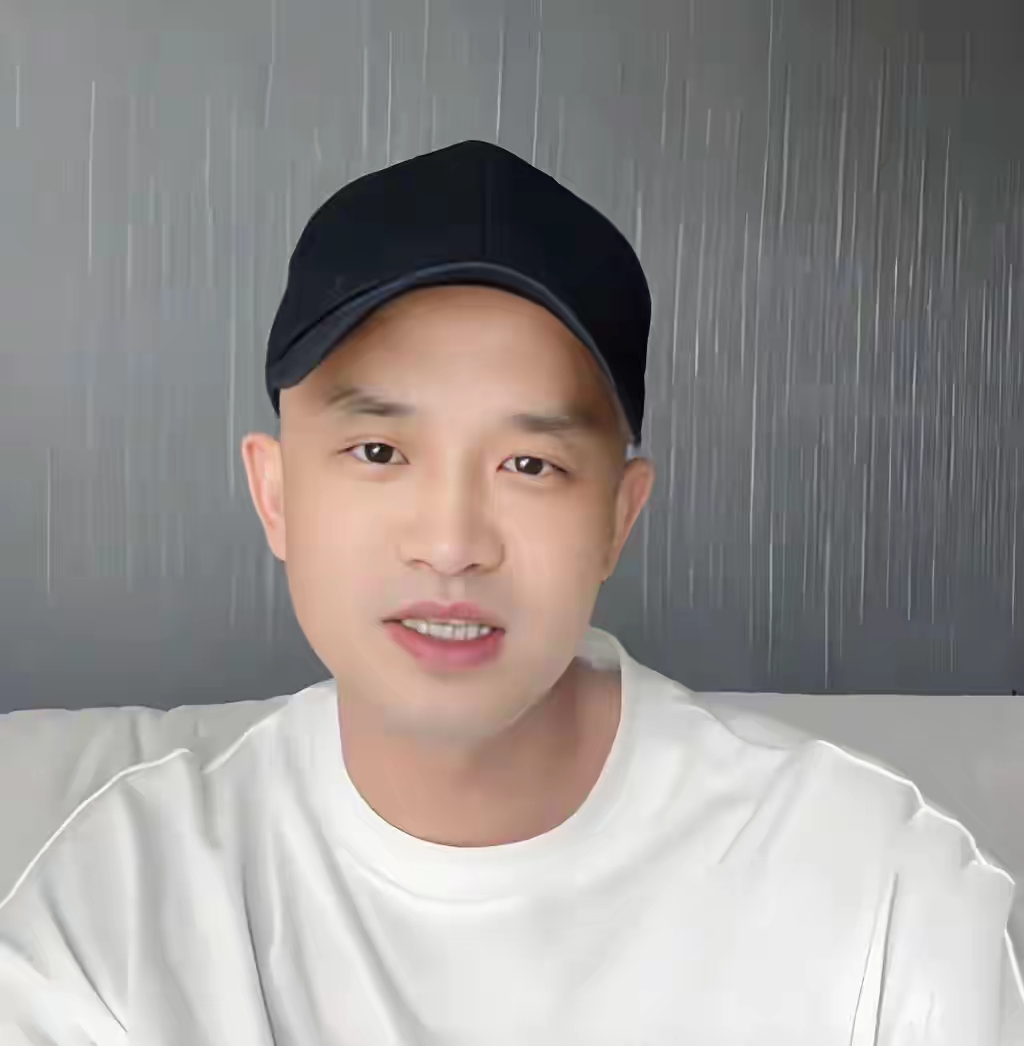 曾与大38岁刘晓庆同居6年,如今38岁穷到交不起租,相亲遭拒崩溃