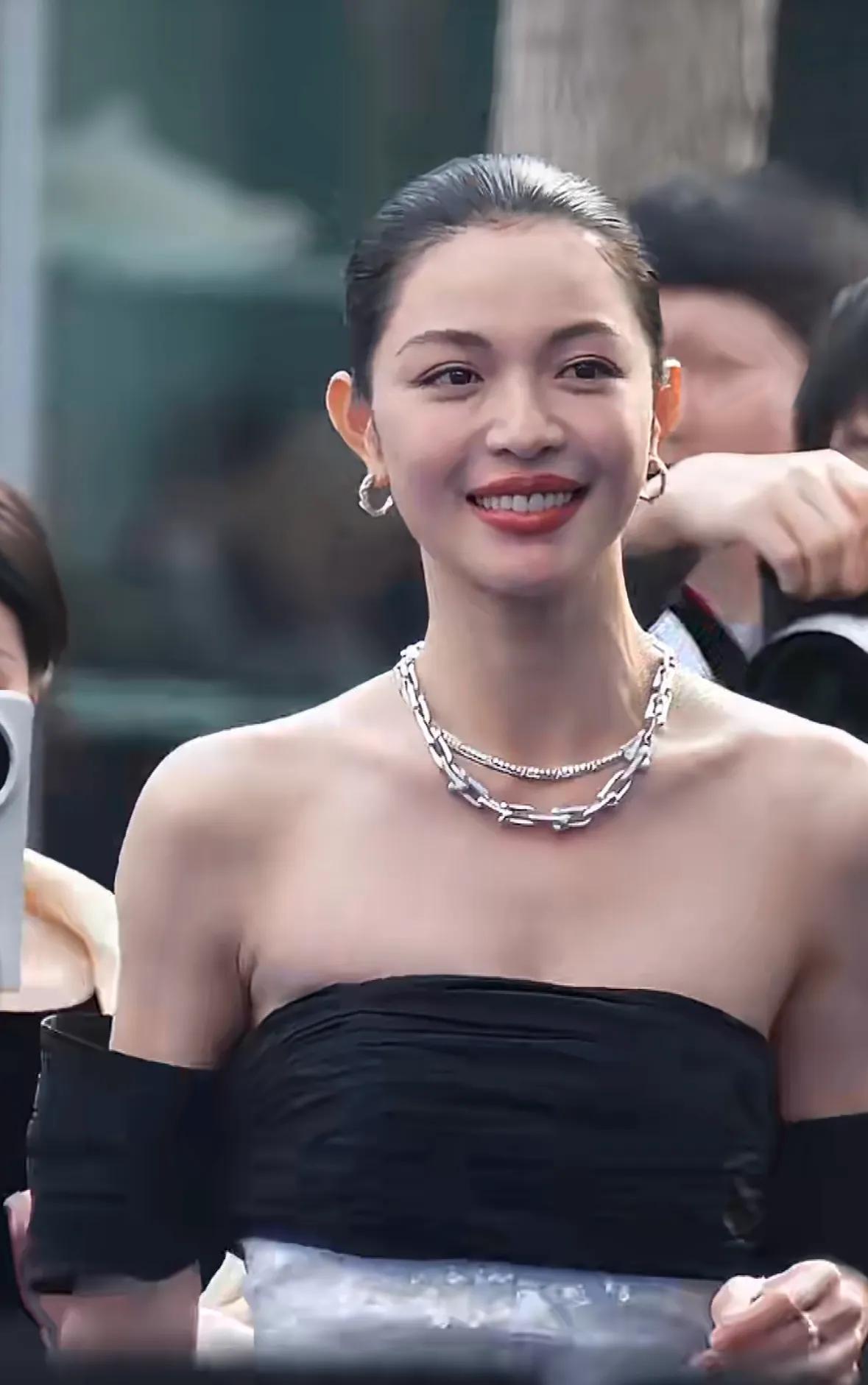 钟楚曦骨相和身材怎么这么好。完全就是小说里白月光！