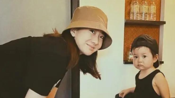 原来他们是夫妻，恩爱8年，如今靠《八千里路云和月》成叔圈顶流