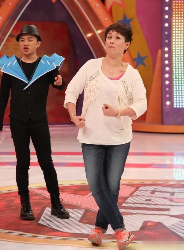 消失近20年突然现身 前TVB大笑姑婆状态冻龄惹惊叹 曾与宣萱闹翻