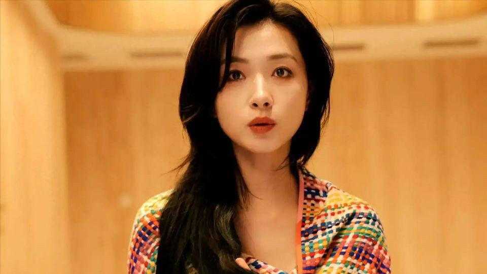 43岁万茜近况曝光！曾坚持不婚不育，如今嫁给圈外老公生女很幸福