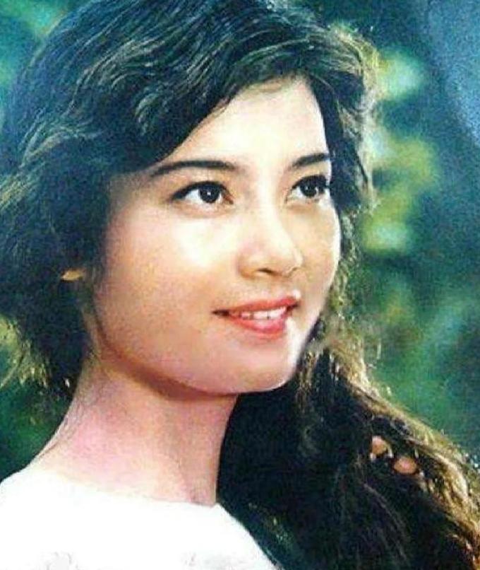 钱再多有什么用？71岁\孤身一人\的潘虹，现状给中老年人提了个醒