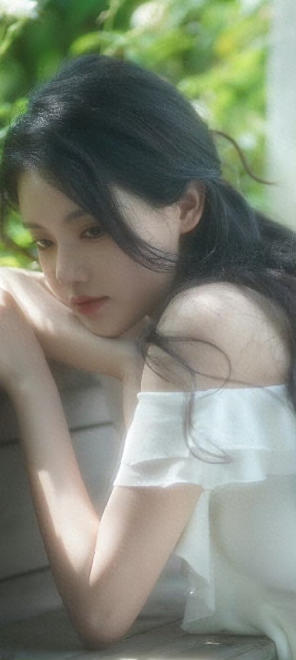 孙珍妮，小白裙，好甜美