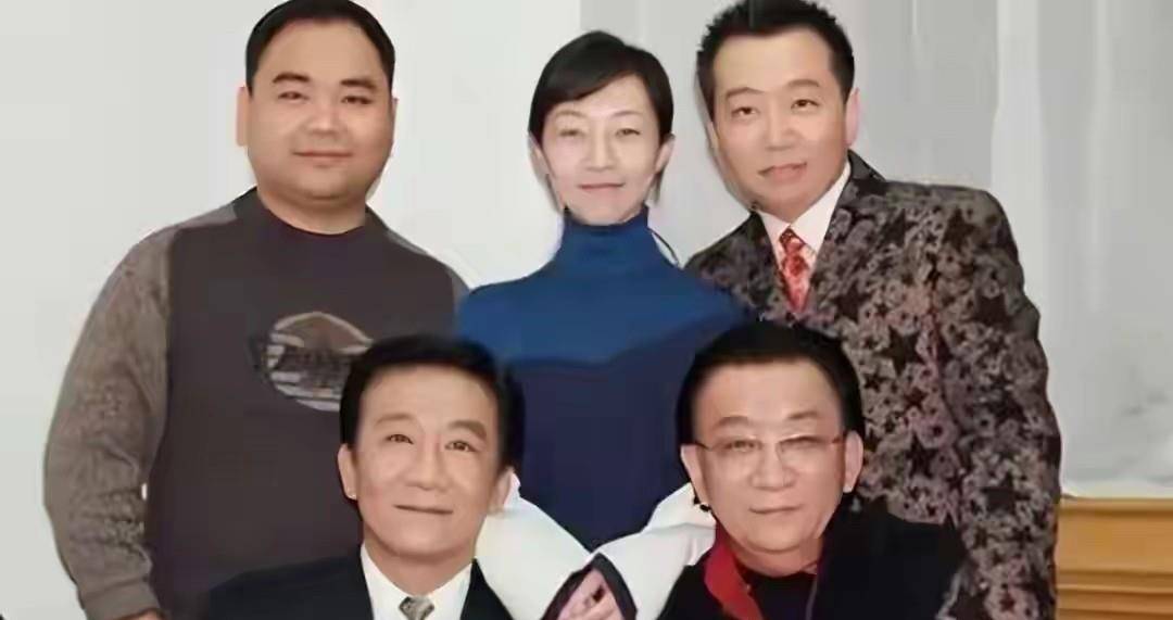 侯耀华80大寿冷清收场!郭德纲全程沉默,亲儿子以及至亲基本缺席