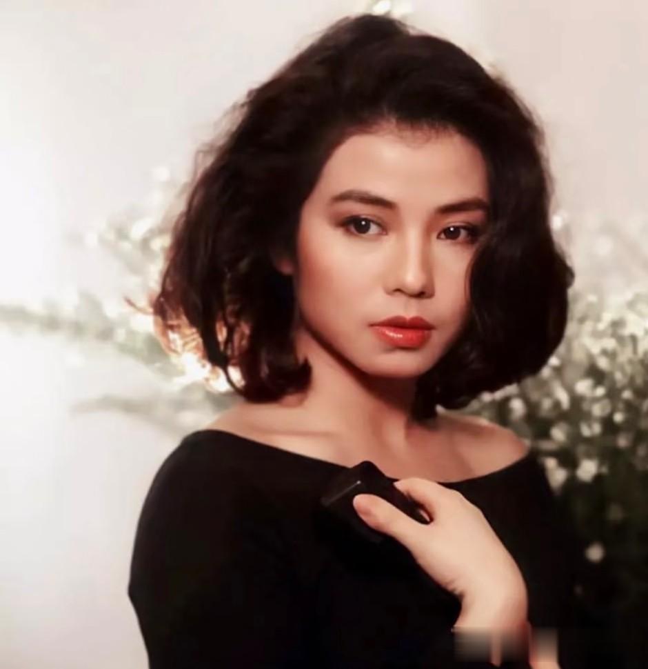 钟楚红65岁状态上热搜,这才是我们想娶的女神样子!