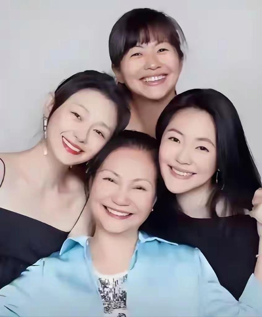小S终于说出口，流泪忏悔：不该发起去日本旅行，大S就不会离开