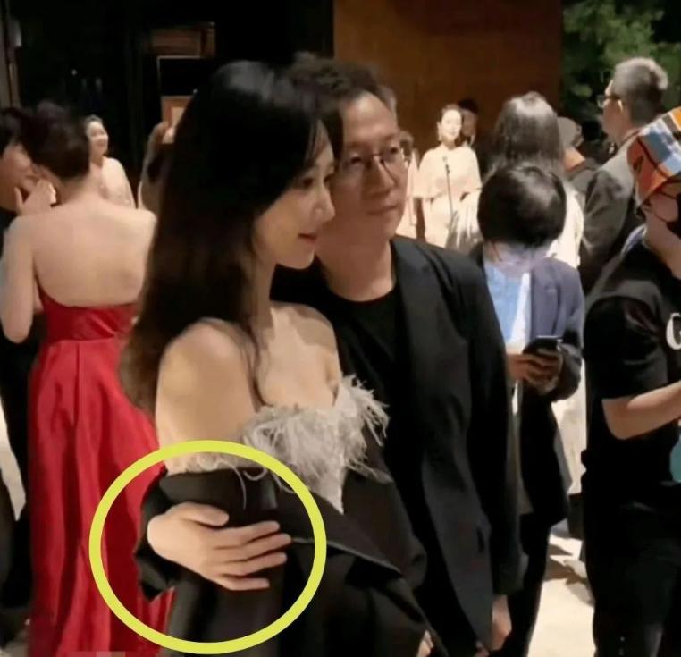 90后顶流被曝秘密生子，杨紫官宣彻底休息后，恶心的事还是发生了