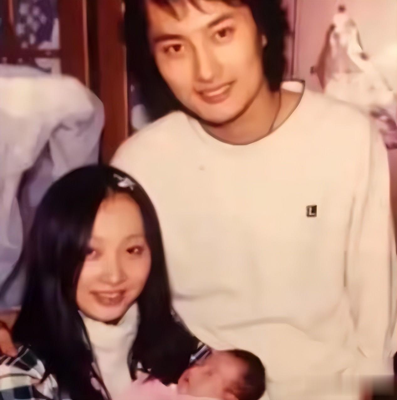 成名抛弃“糟糠之妻”，娶小十岁北大才女，如今终于付出“代价”