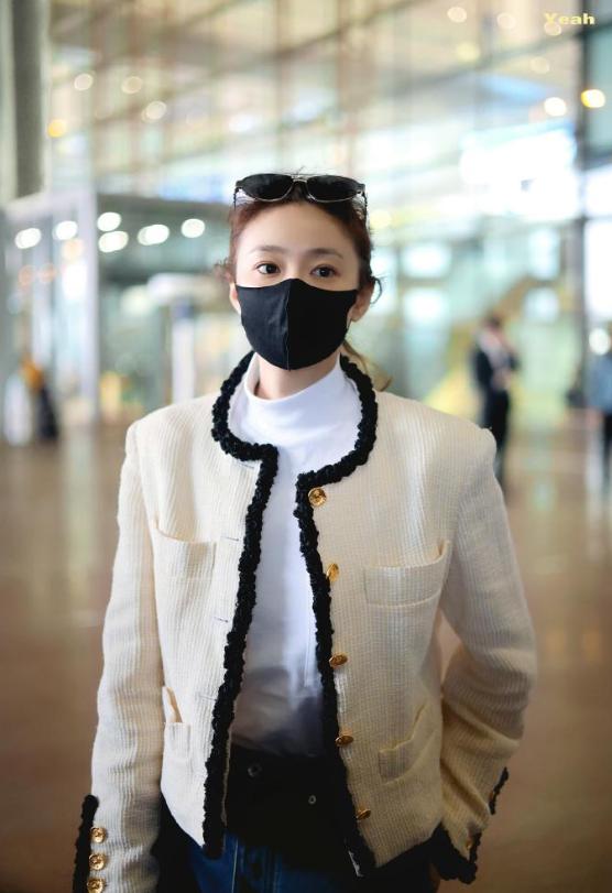 高叶机场私服真时髦！粗花呢外套+打底衫+牛仔裤，高级又洋气！