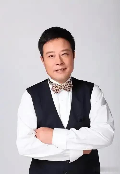 想不到，主持央视天气预报近30年的宋英杰，竟是兼职的“临时工”