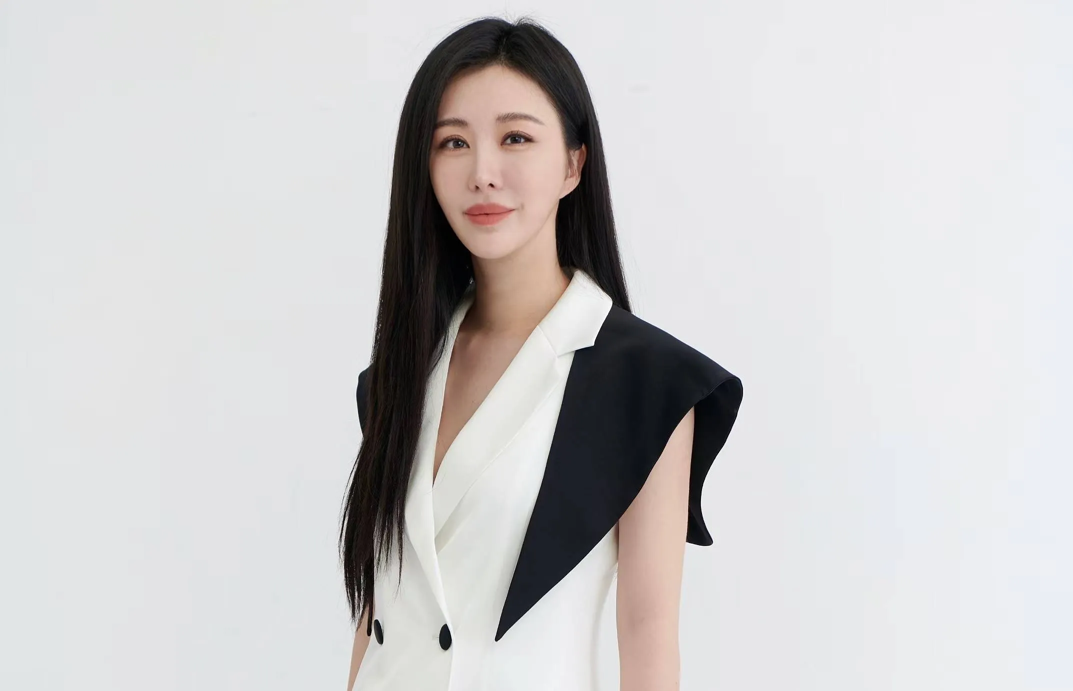 田朴珺回应王石\被抓\风波，说了句话戳中无数女人：人可以不聪明，但不能缺德