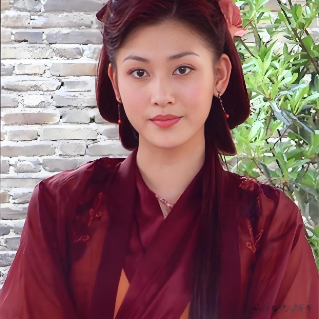 42岁李彩桦近况曝光!曾经历一段短暂婚姻,如今尽情享受单身生活