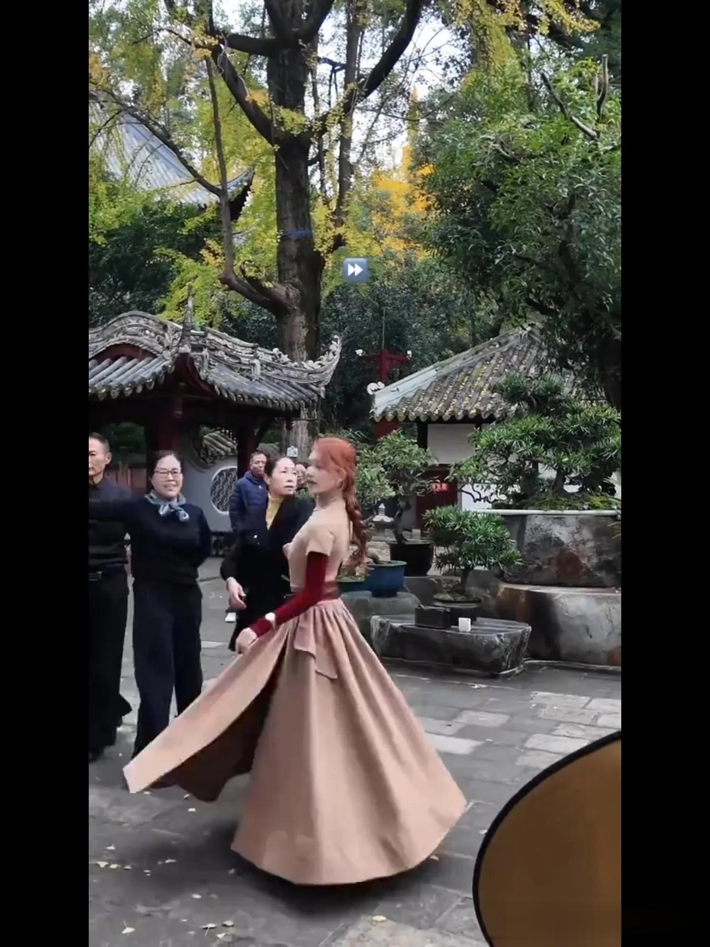 赵露思上城士电影氛围感穿搭——贰之型