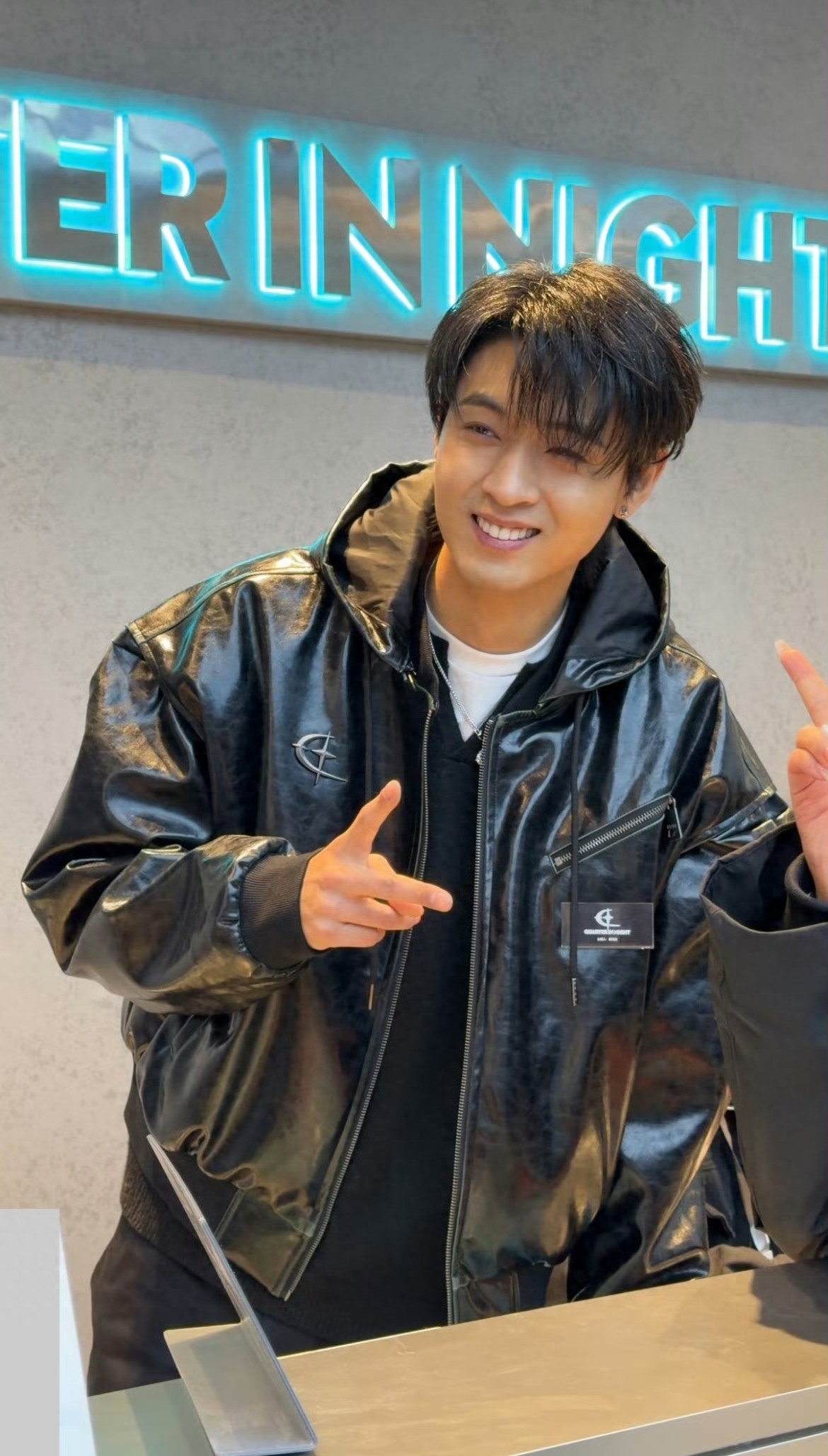 网友都在撒谎，秦霄贤不是胖了而是面相变了，少年感完全没有了