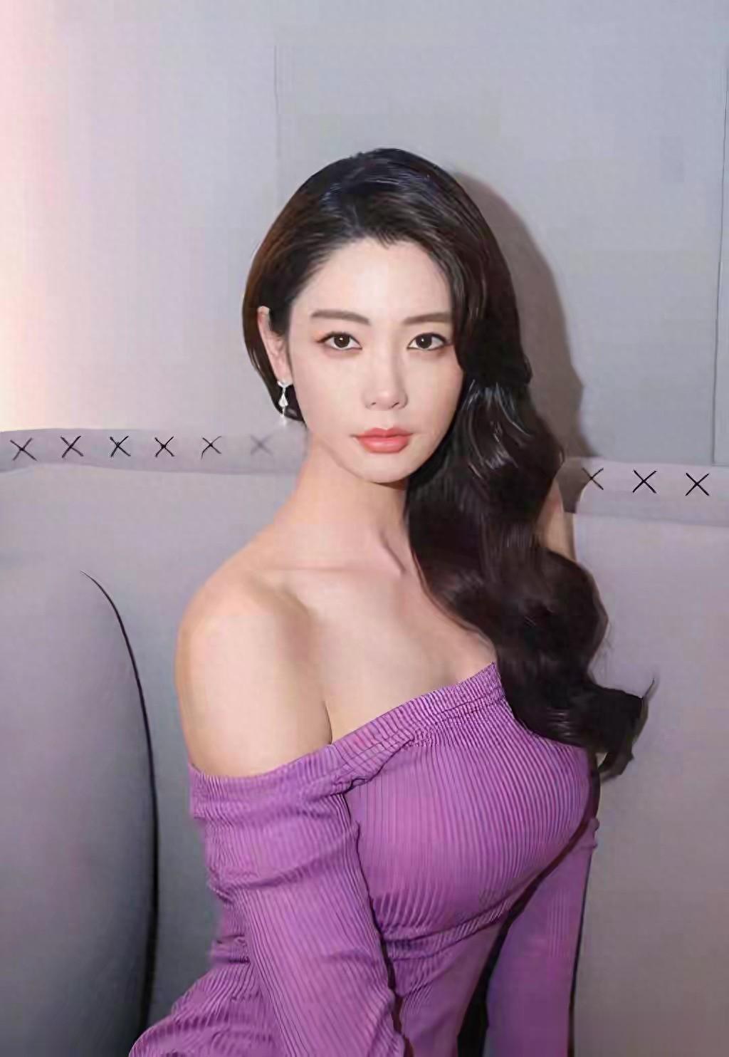 克拉拉资本雄厚！英韩混血，身材和颜值在整个亚洲都是数一数二的