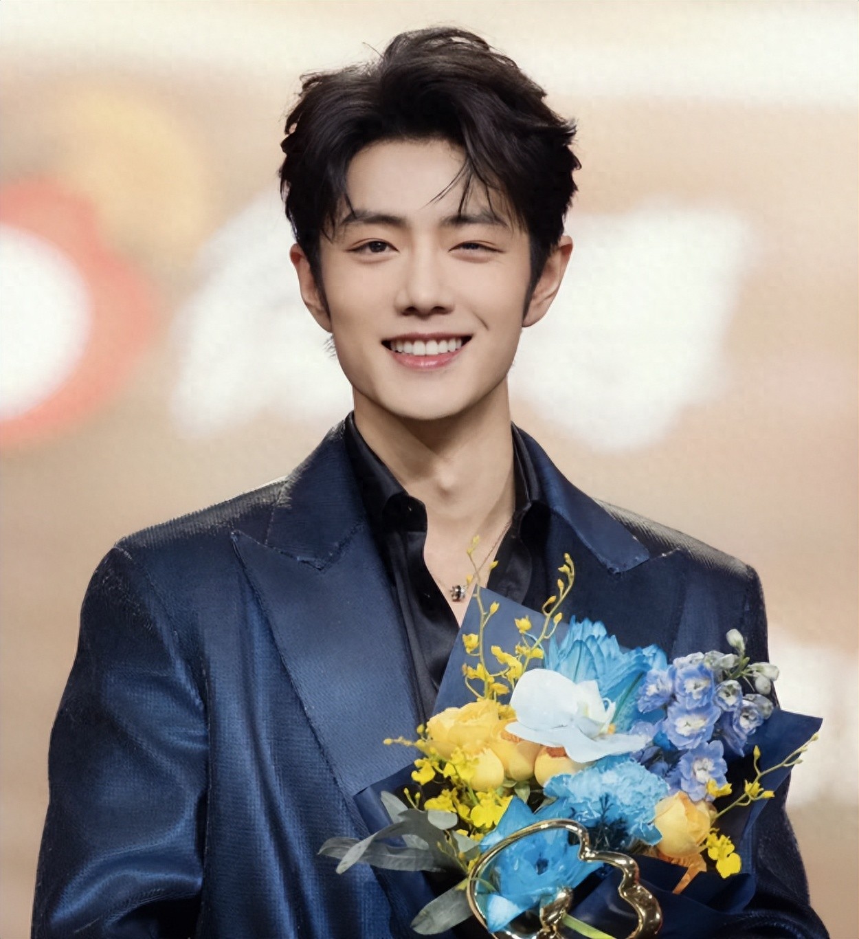 知名大V坦白肖战李沁真实关系，与经纪人相恋传闻，早就真相大白