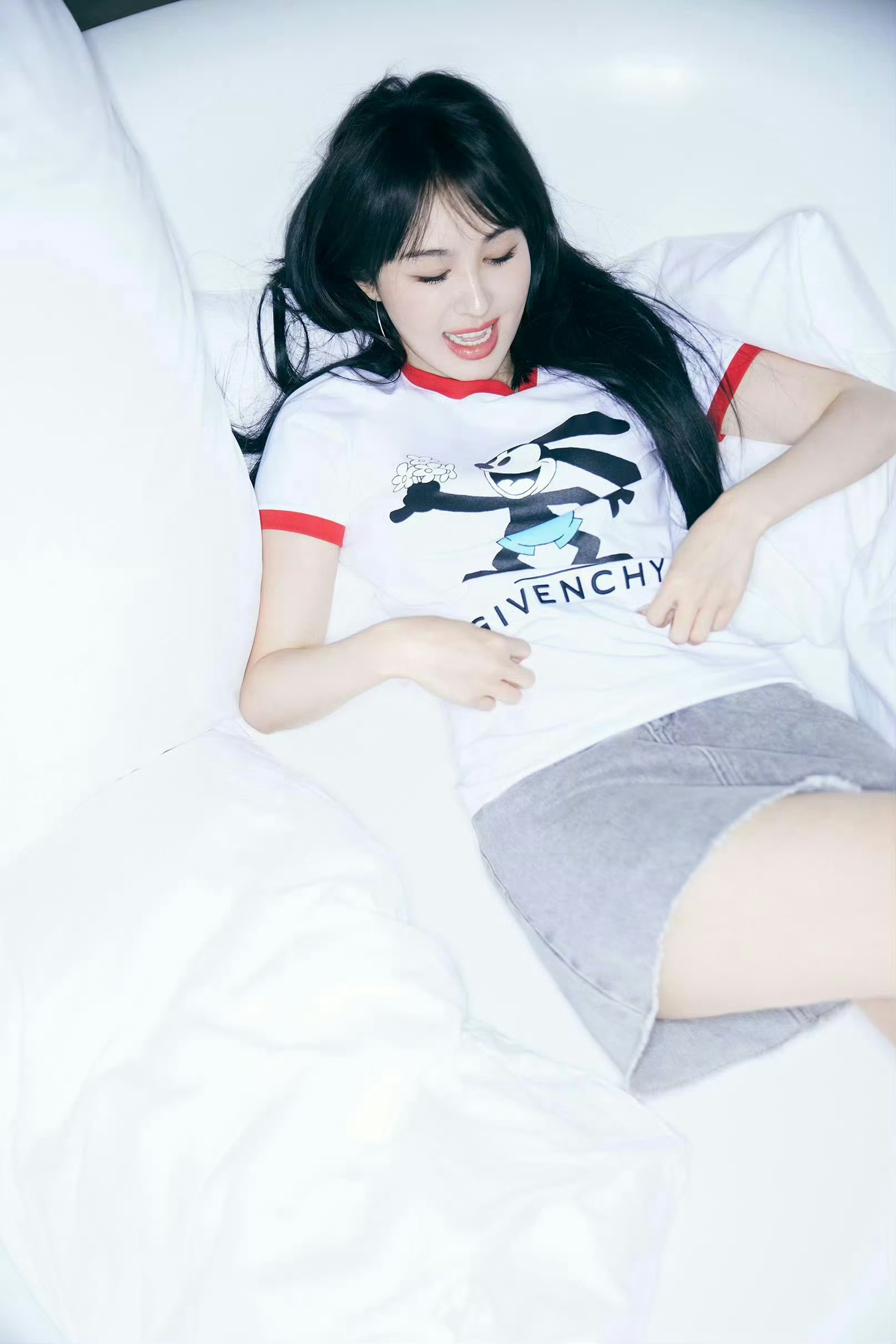 李菲儿 好带感 裸足很是可爱