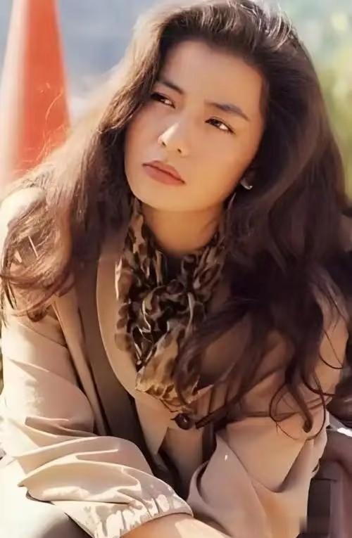 钟楚红65岁状态上热搜,这才是我们想娶的女神样子!