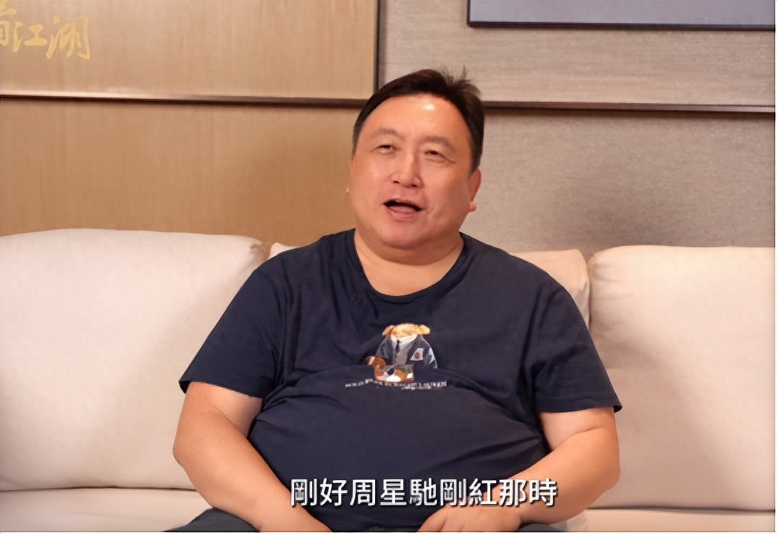 惊爆！香港著名男星曾因不理人，被黑社会围攻，被粗口大骂15分钟