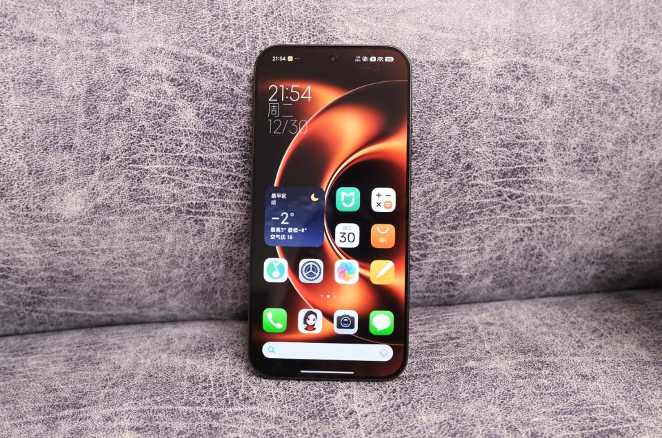小米18 Ultra再次曝光：三顆2億+LOFIC長焦，影像機皇預定！