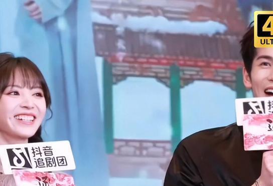 田曦薇一句青天大老爷!配上这张照片,内娱被甜到失控