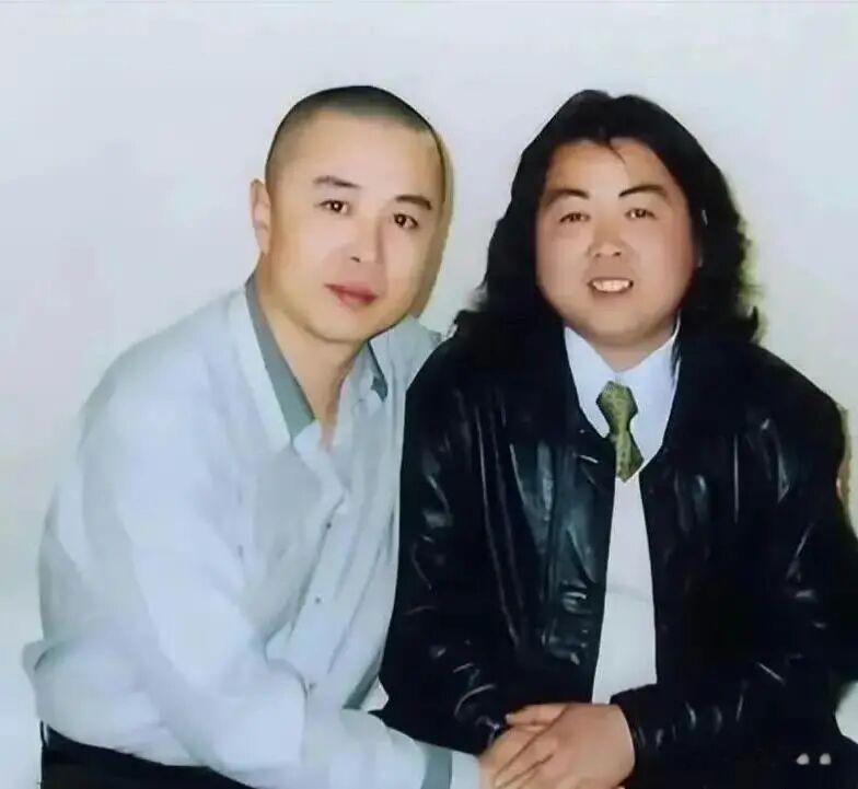 67岁徐少华近况曝光！娶同学杨琨恩爱42年，在县城商演让人唏嘘