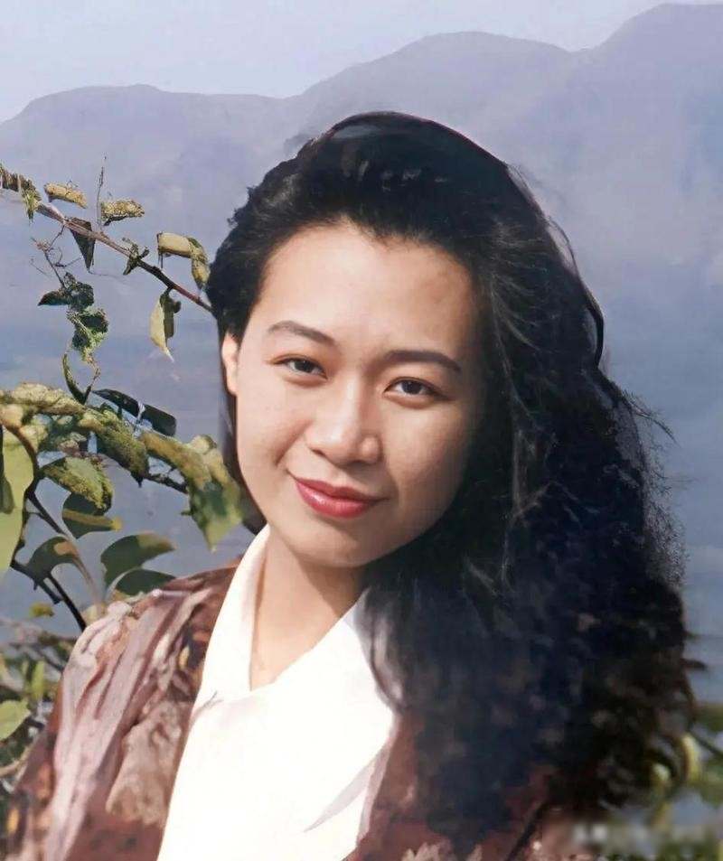 陈丽华走了，遗产没吵没闹，迟重瑞还在守馆，紫檀木香没散