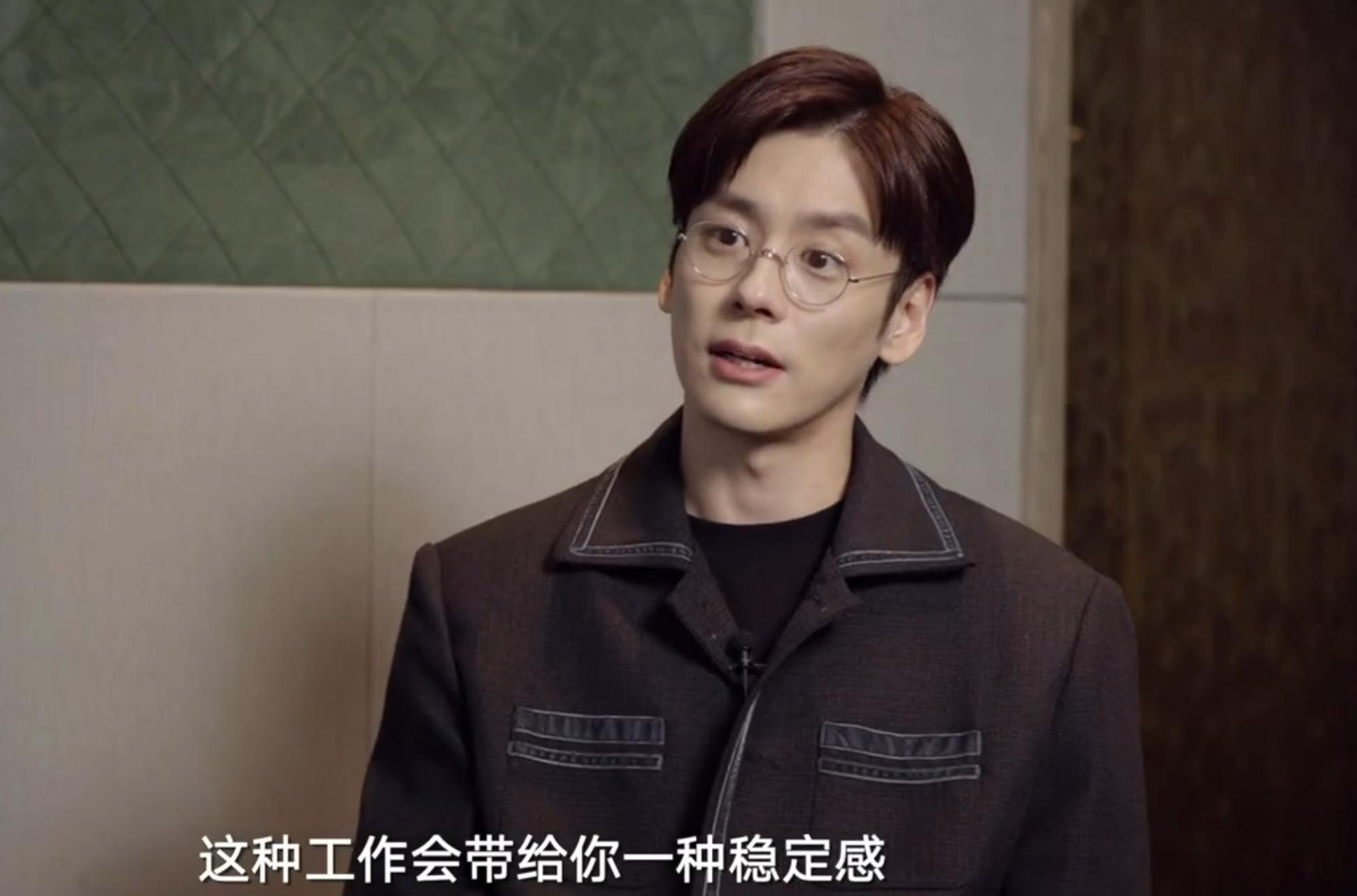 《白日提灯》告诉我们：当男配过于惊艳时，男主可以去打酱油了！