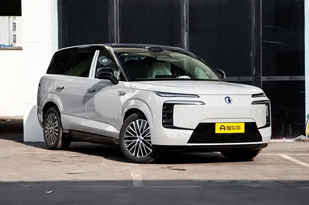 续航焦虑彻底终结？230km纯电、1300km综合，这台新车把同级逼急