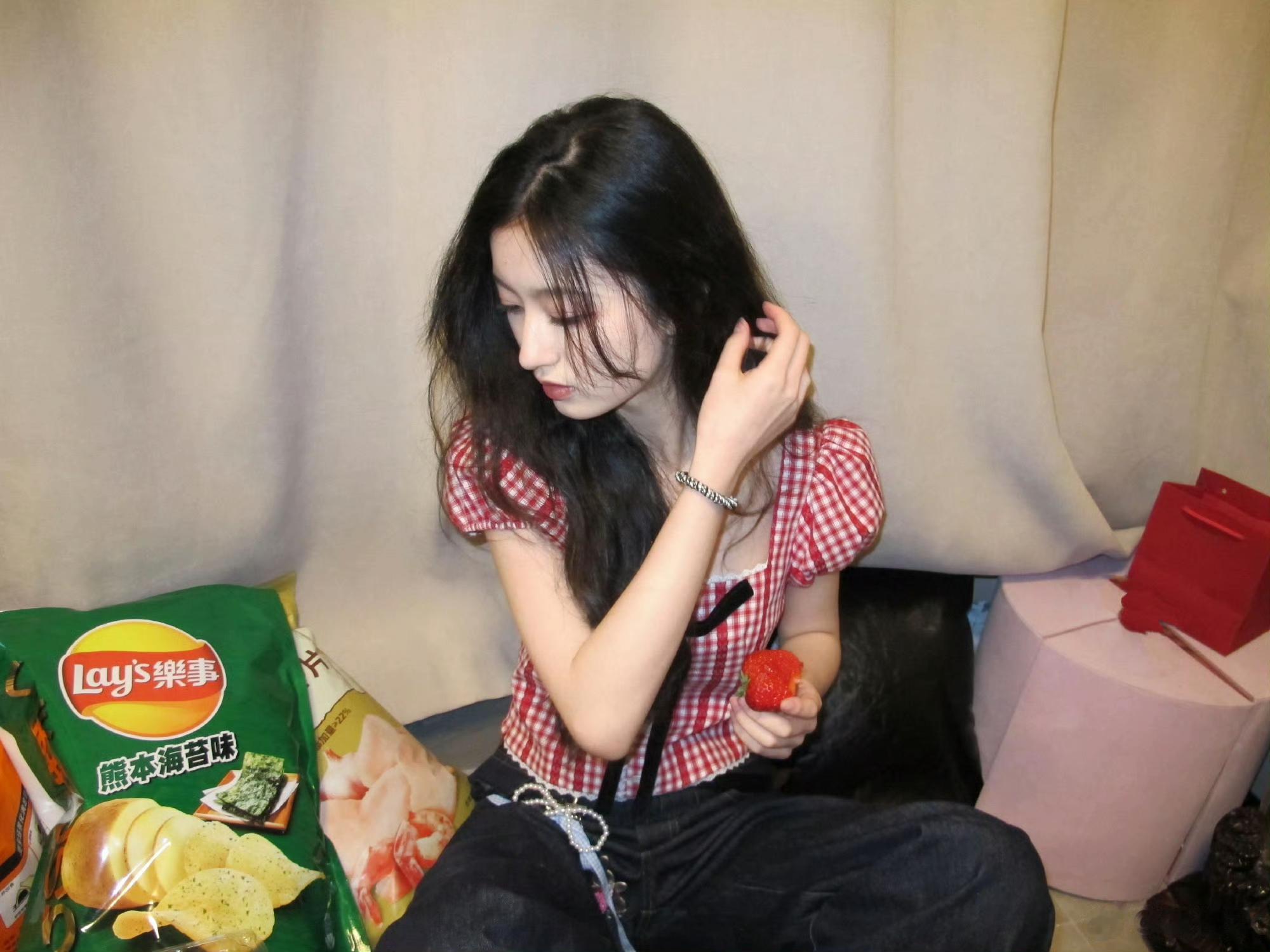 裴佳欣 17岁的她已经褪去青涩