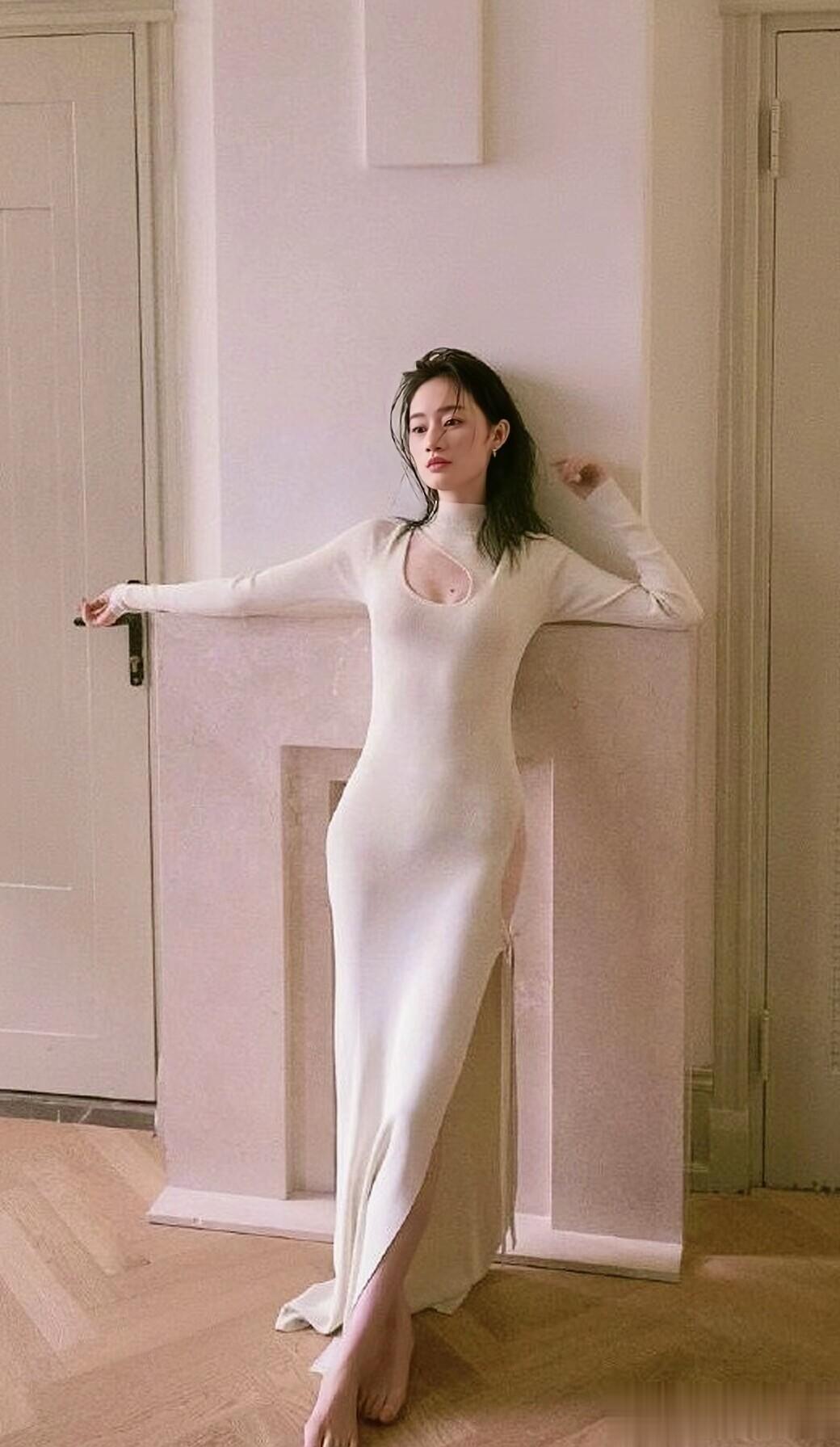 郭晓婷从头美到脚丫子