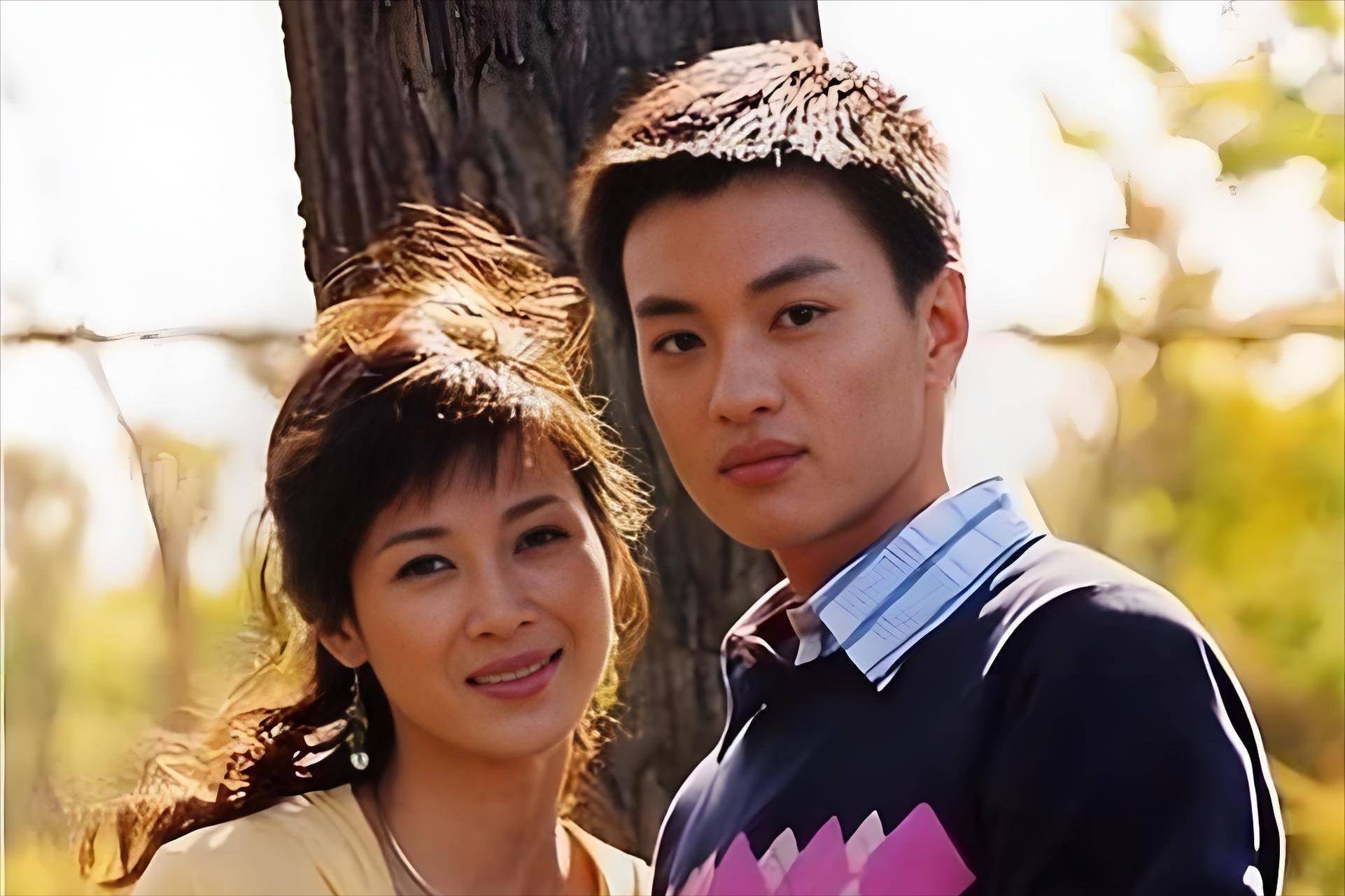 9年后才明白，周一围为什么“抛弃同居5年”的童蕾，转身娶朱丹